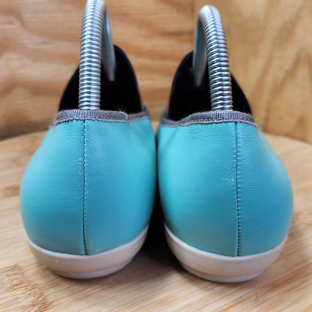 Lori Goldstein LOGO Audrey Womens Blue Pointed Toe Leather Flat Shoes Size 9.5 - Picture 5 of 9